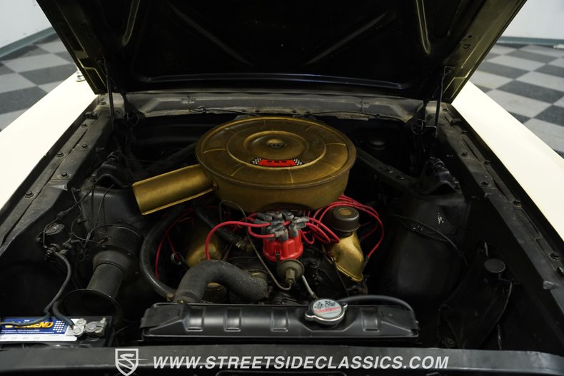 Ford-Mustang-1965-Phoenician-Yellow-Black-45