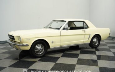 Ford-Mustang-1965-Phoenician-Yellow-Black-5