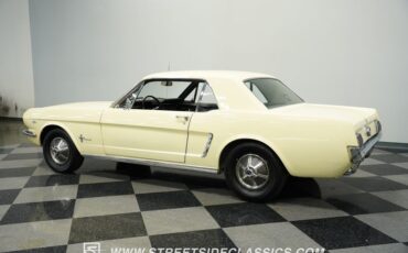 Ford-Mustang-1965-Phoenician-Yellow-Black-7
