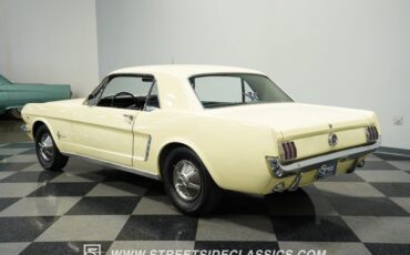 Ford-Mustang-1965-Phoenician-Yellow-Black-8