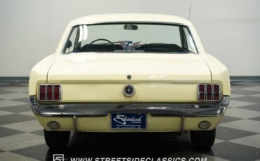 Ford-Mustang-1965-Phoenician-Yellow-Black-9