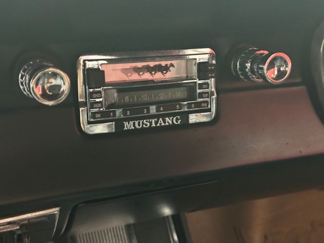 Ford-Mustang-1965-Poppy-Red-26