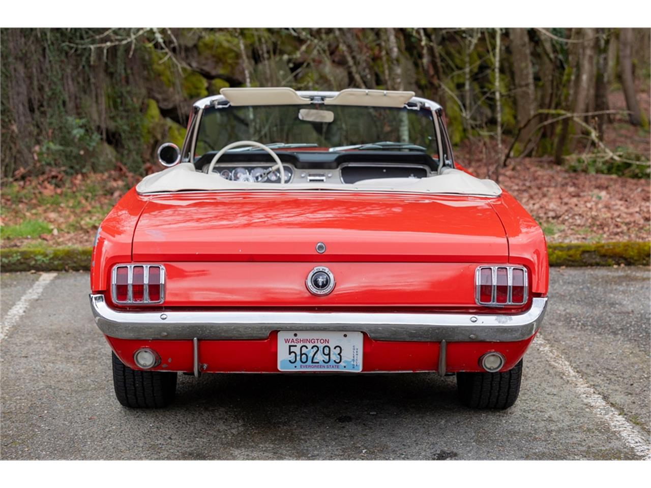 Ford-Mustang-1965-Poppy-Red-White-35
