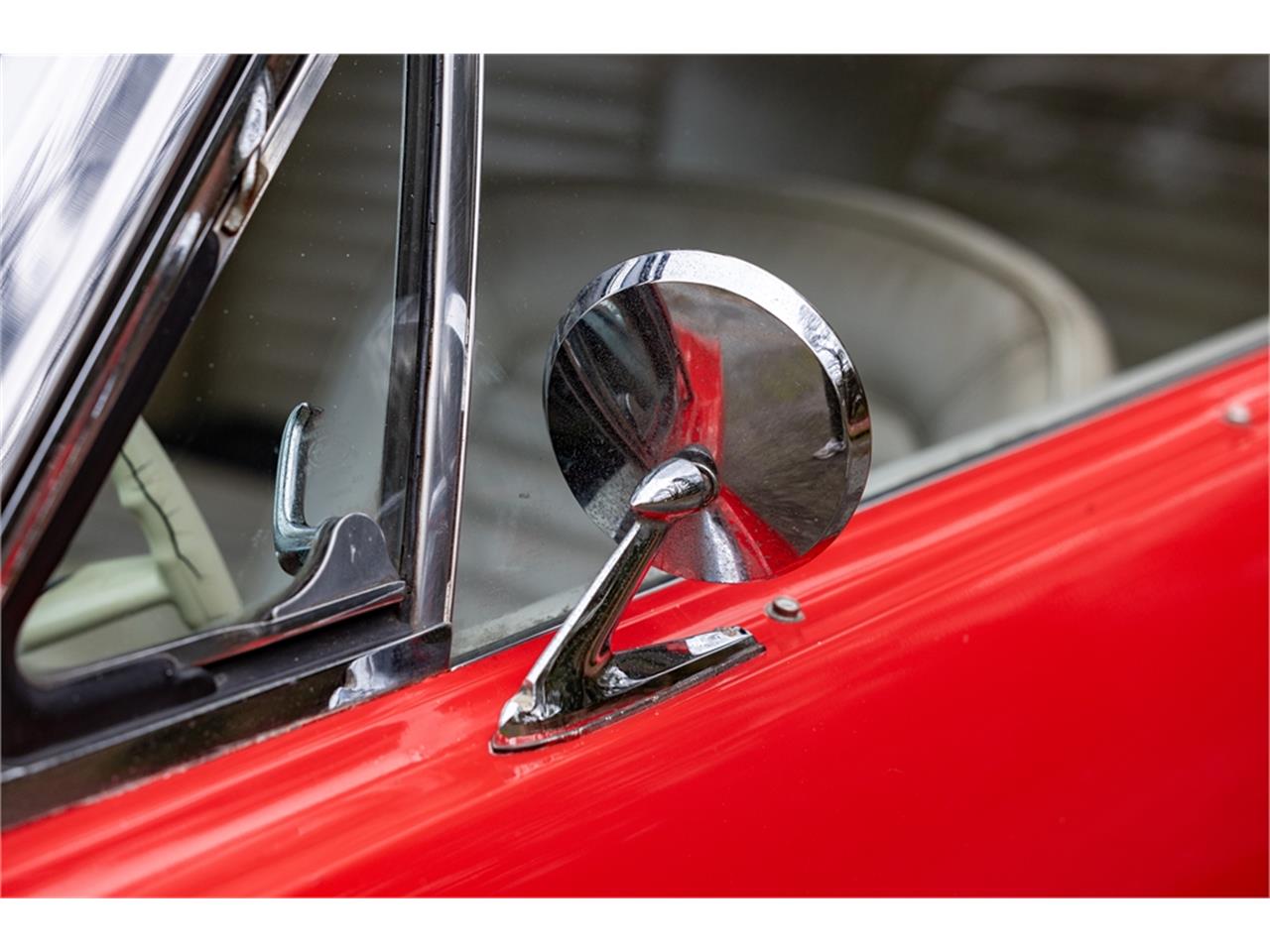 Ford-Mustang-1965-Poppy-Red-White-41