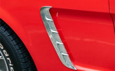 Ford-Mustang-1965-Poppy-Red-White-55