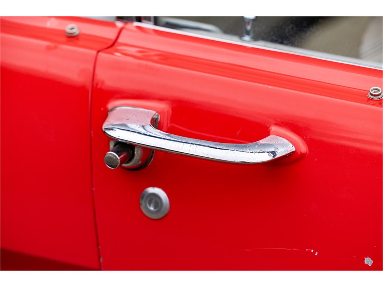 Ford-Mustang-1965-Poppy-Red-White-57