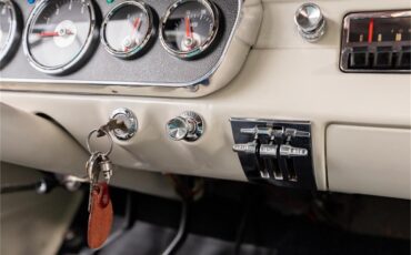 Ford-Mustang-1965-Poppy-Red-White-73