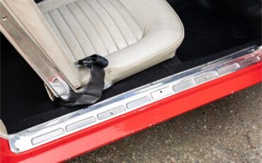 Ford-Mustang-1965-Poppy-Red-White-80