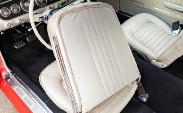 Ford-Mustang-1965-Poppy-Red-White-82