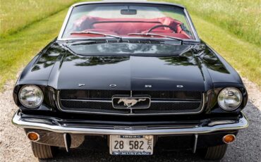 Ford-Mustang-1965-Raven-Black-Red-1