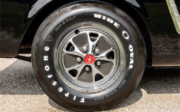 Ford-Mustang-1965-Raven-Black-Red-12