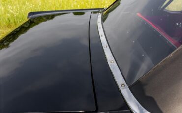 Ford-Mustang-1965-Raven-Black-Red-16