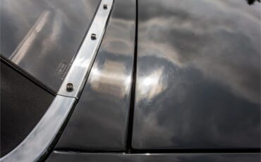 Ford-Mustang-1965-Raven-Black-Red-17