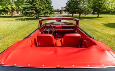 Ford-Mustang-1965-Raven-Black-Red-33