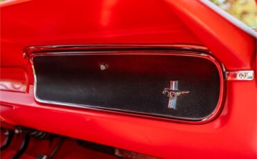Ford-Mustang-1965-Raven-Black-Red-47