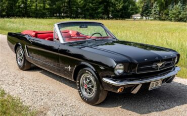 Ford-Mustang-1965-Raven-Black-Red-56