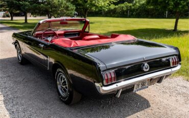 Ford-Mustang-1965-Raven-Black-Red-58