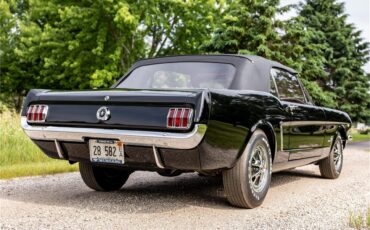 Ford-Mustang-1965-Raven-Black-Red-68