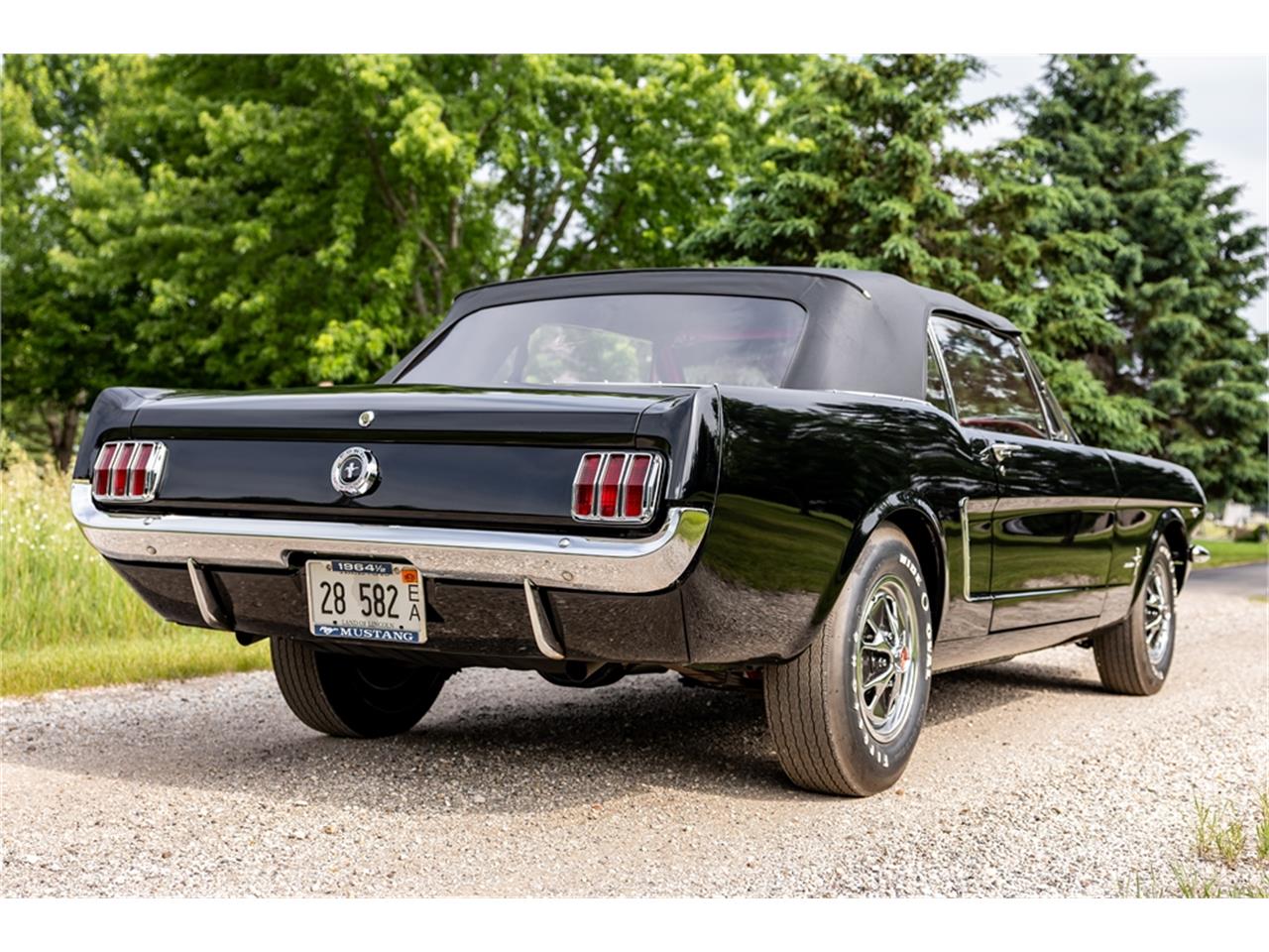 Ford-Mustang-1965-Raven-Black-Red-68