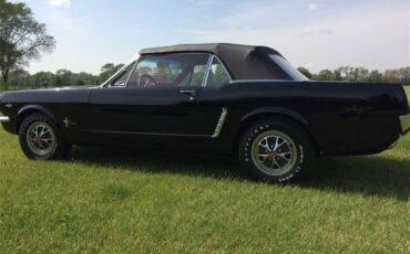 Ford-Mustang-1965-Raven-Black-Red-72