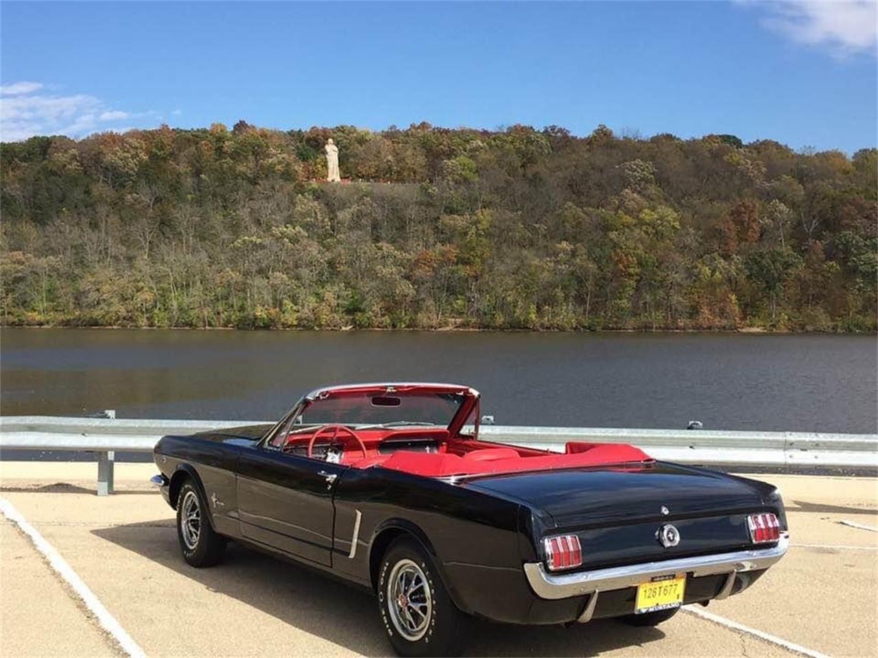Ford-Mustang-1965-Raven-Black-Red-73