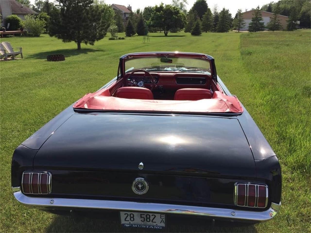 Ford-Mustang-1965-Raven-Black-Red-77