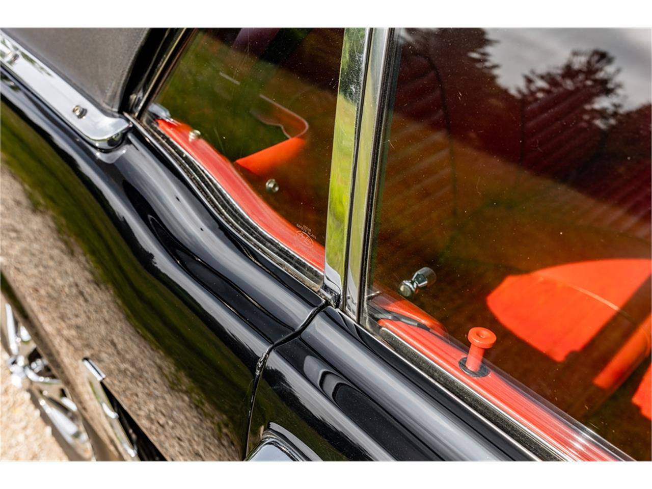 Ford-Mustang-1965-Raven-Black-Red-85