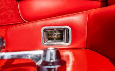 Ford-Mustang-1965-Raven-Black-Red-94