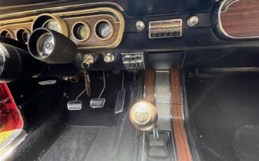 Ford-Mustang-1965-Red-Pony-Package-Black-4