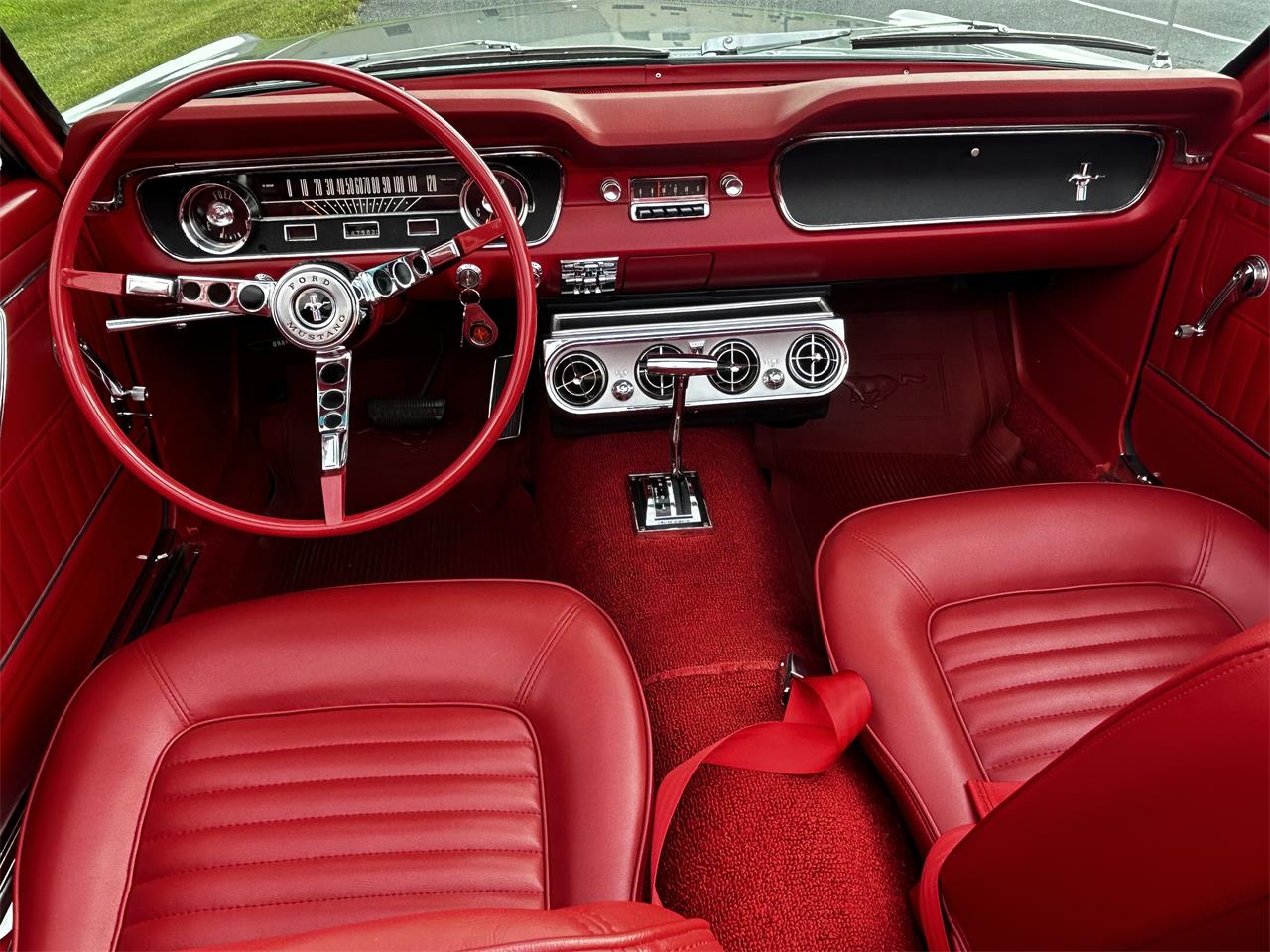Ford-Mustang-1965-Silver-Smoke-Red-14