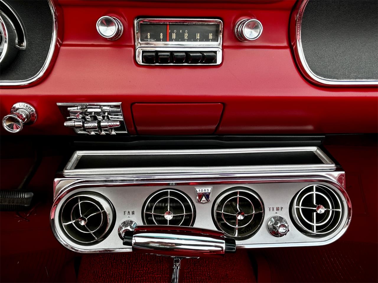 Ford-Mustang-1965-Silver-Smoke-Red-15