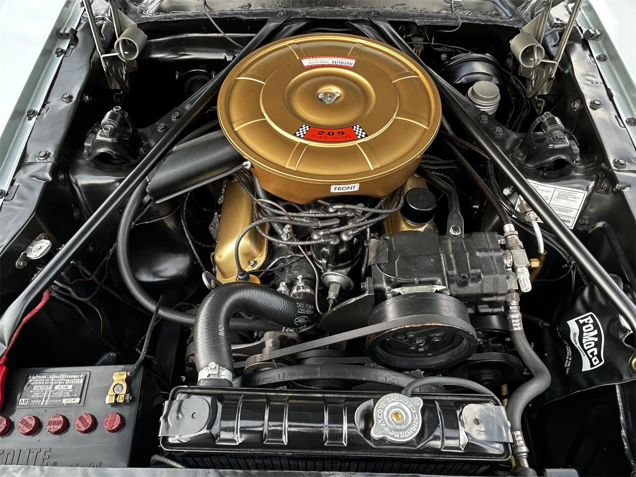 Ford-Mustang-1965-Silver-Smoke-Red-18