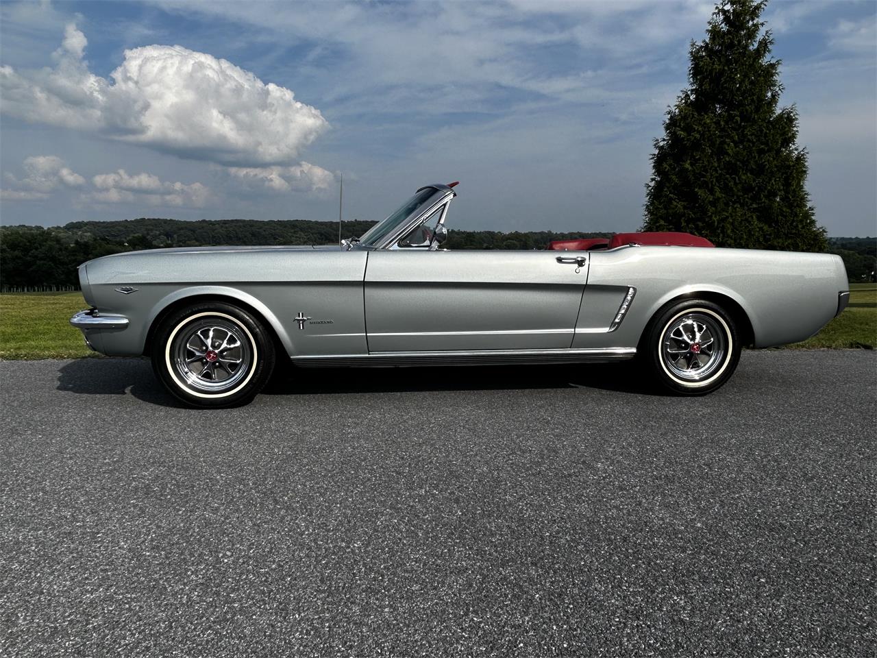 Ford-Mustang-1965-Silver-Smoke-Red-6