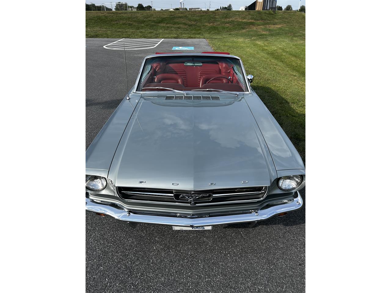 Ford-Mustang-1965-Silver-Smoke-Red-8