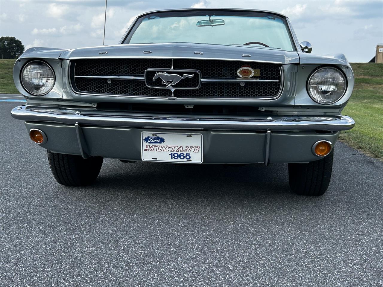 Ford-Mustang-1965-Silver-Smoke-Red-9
