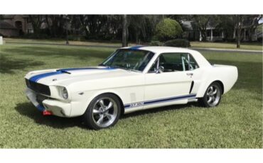 Ford-Mustang-1965-White-Black