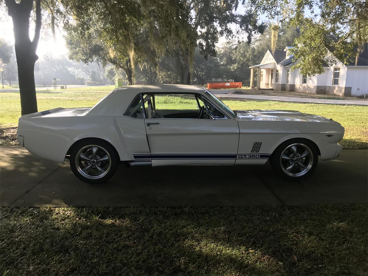 Ford-Mustang-1965-White-Black-6