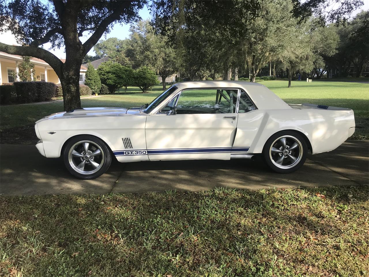 Ford-Mustang-1965-White-Black-9