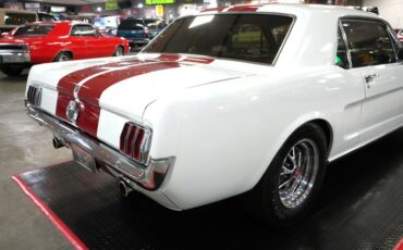 Ford-Mustang-1965-White-Red-38