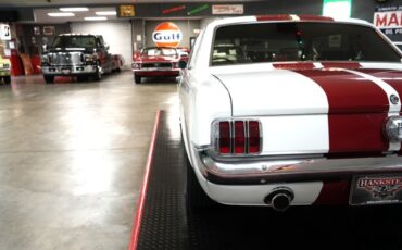 Ford-Mustang-1965-White-Red-40