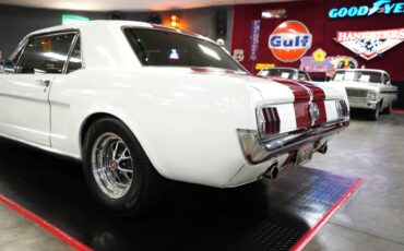 Ford-Mustang-1965-White-Red-41