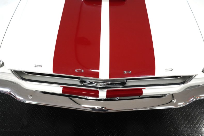 Ford-Mustang-1965-White-Red-45