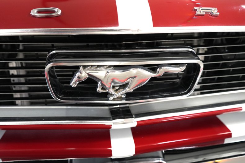 Ford-Mustang-1965-White-Red-46