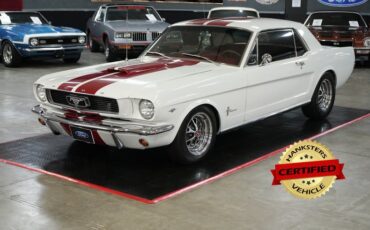 Ford-Mustang-1965-White-Red-47