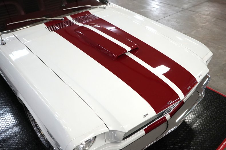 Ford-Mustang-1965-White-Red-49