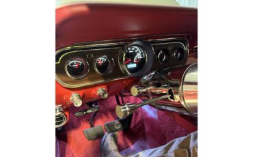 Ford-Mustang-1965-White-Red-6