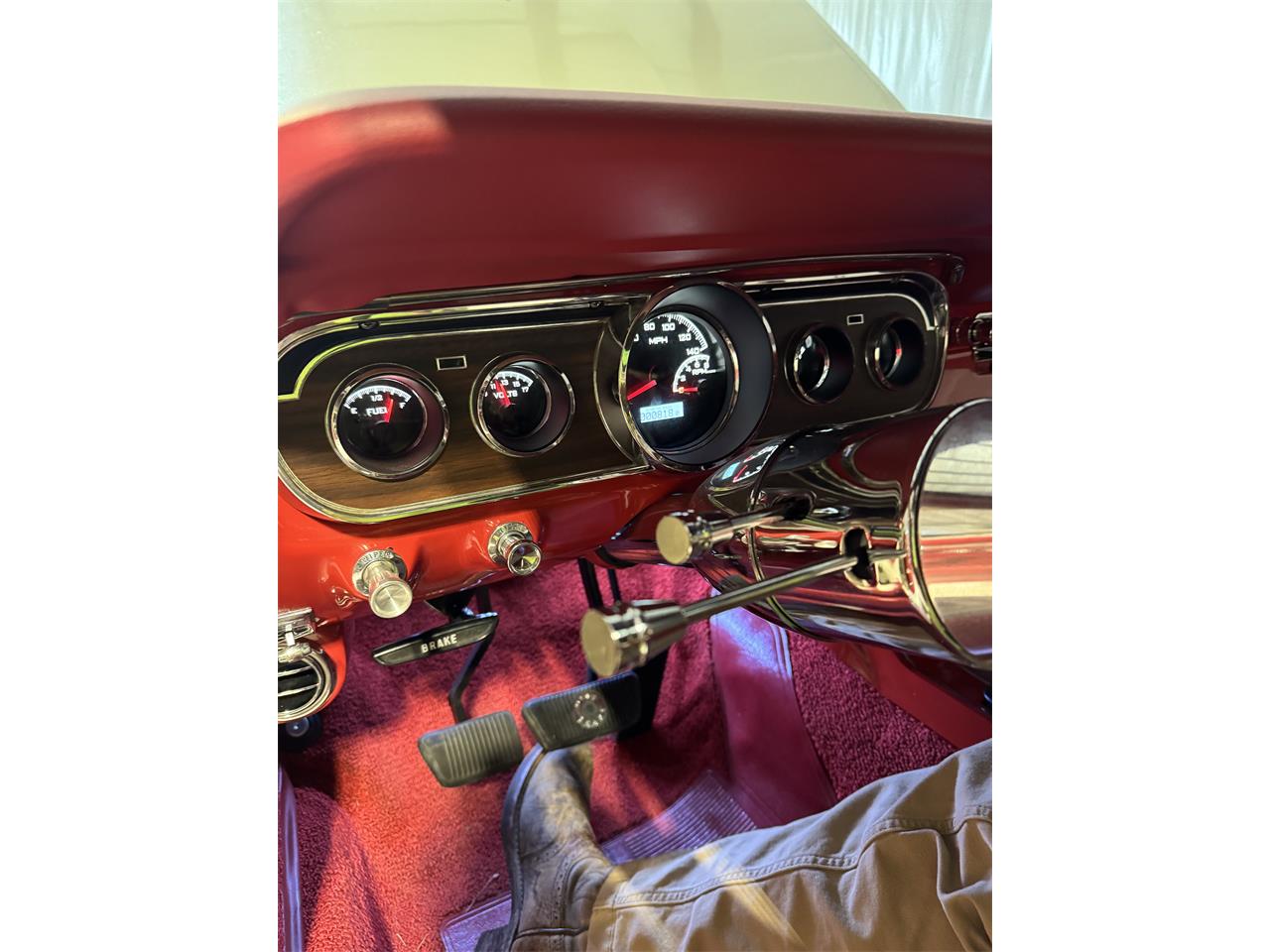 Ford-Mustang-1965-White-Red-6
