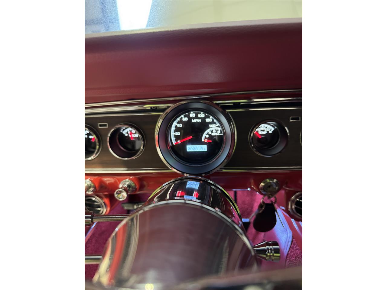 Ford-Mustang-1965-White-Red-7
