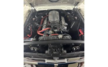 Ford-Mustang-1965-Wimbledon-White-Ford-Dark-Blue-15