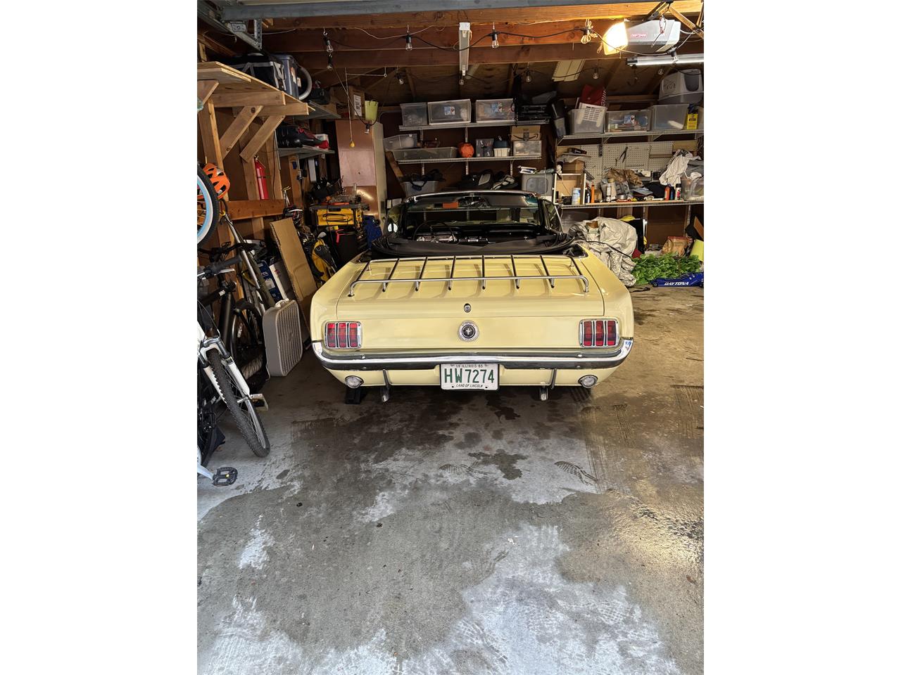 Ford-Mustang-1965-Yellow-Black-3